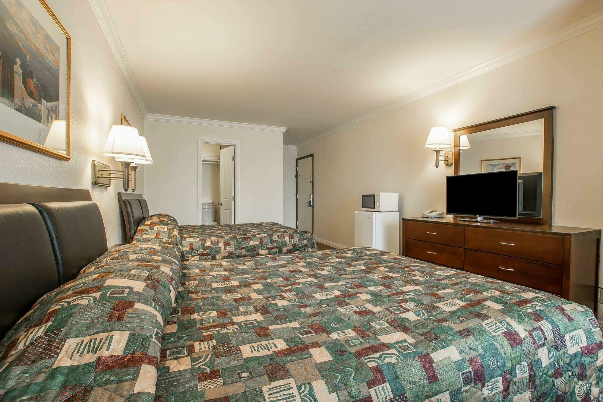 Rodeway Inn Riverside Eksteriør billede